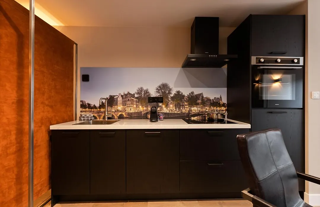 Midtown Hotel Royal Room-1